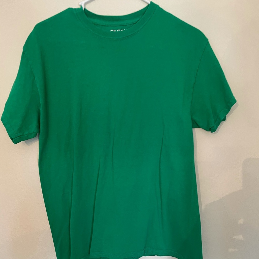 Green T-Shirt, Size M, Men’s, Gildan Brand, 100% Cotton
